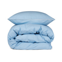 blue (± PMS 16-4120 TPG)